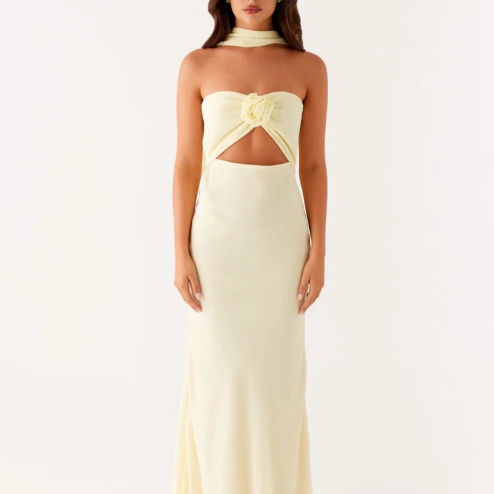 ❌SOLD❌NWT Peppermayo Soft Pale Yellow Maxi Dress Strapless Neck Scarf Tie Back 6 - Picture 2 of 5